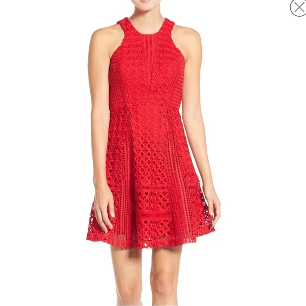 Lace Fit & Flare Dress
CHELSEA28